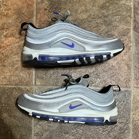 Nike Men's Metallic Silver Air Max 97 - Picture 3 of 7